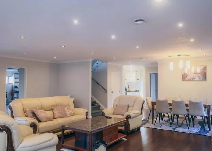 Hillsborough Spacious 3Br With Ensuite -12Mins Frm Airport