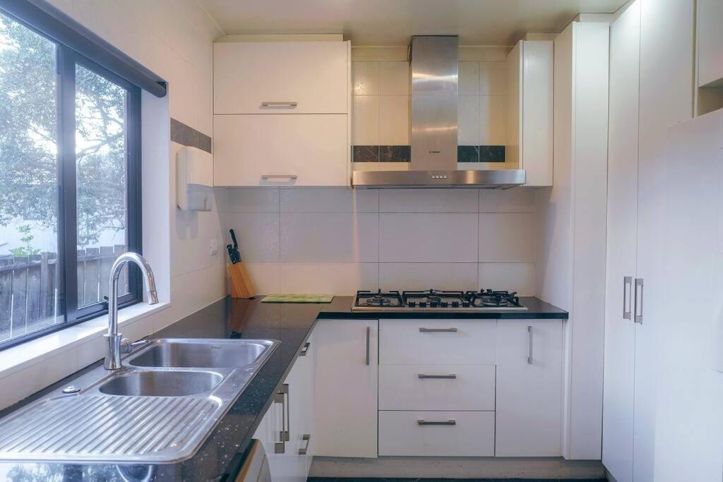 Hillsborough Spacious 3br With Ensuite -12mins Frm Airport Ferienhaus *